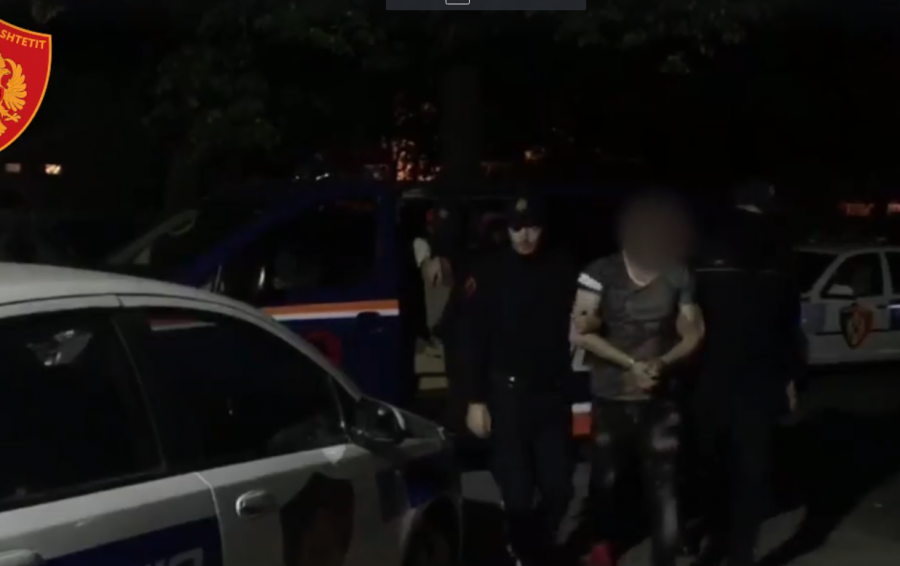 Operacion antidrogë, 2 persona kapen me 2 thasë kanabis në makinë