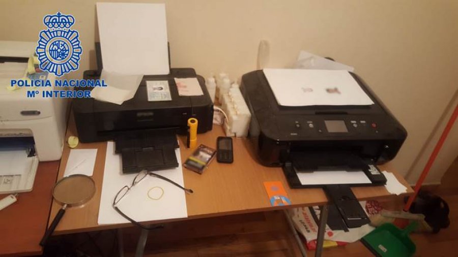 Shkatërrohet rrjeti që trafikonte emigrantë shqiptarë në Britani