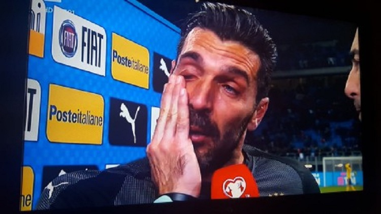 S’e kemi parë kurrë në këtë gjendje Buffon-in,  shpërthen në lot gjatë intervistës (VIDEO)