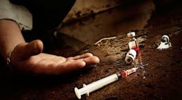 Gjendet trupi i pajetë i një të riu, overdoza i mori jetën