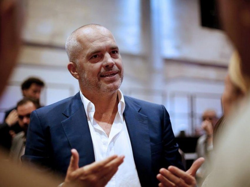 Zoran Zaev refuzon Ramën për vazhdimin e Rrugës së Arbërit si autostradë