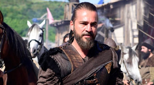 Ndërpriten xhirimet, Ertugrul ‘përfshihet’ nga flakët