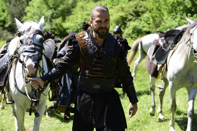 Ertugrul “trondit” tregun, mësoni pse