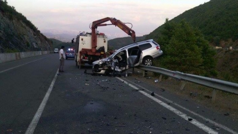 Doli nga rruga me makinë, vdes shoferja 29-vjeçare