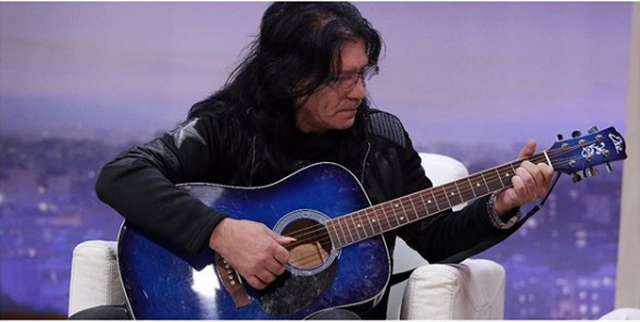 Këngëtari i njohur tregon pse nuk del më në skenë: Nuk konkurroj me një vajzë që del me mbathje