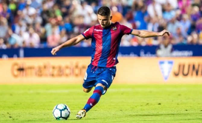 Inter dhe PSG në ndjekje të mesfushorit shqiptar