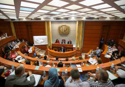 Këshilltari bashkiak votoi pro Veliajt, reagon PR