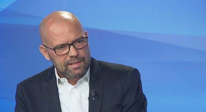 Drejtorët e rinj të spitaleve, Manjani: Me këto emra janë dakort edhe Koncensionarët…