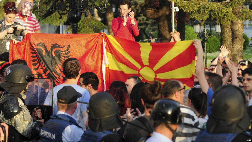 Parlamenti maqedonas miraton projektligjin për gjuhën shqipe
