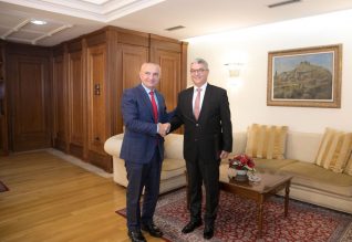 Presidenti Ilir Meta pret ambasadorin turk