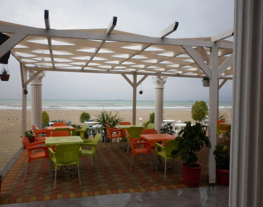 Zjarri në lokalin në plazhin e Durrësit, për çfarë po heton policia