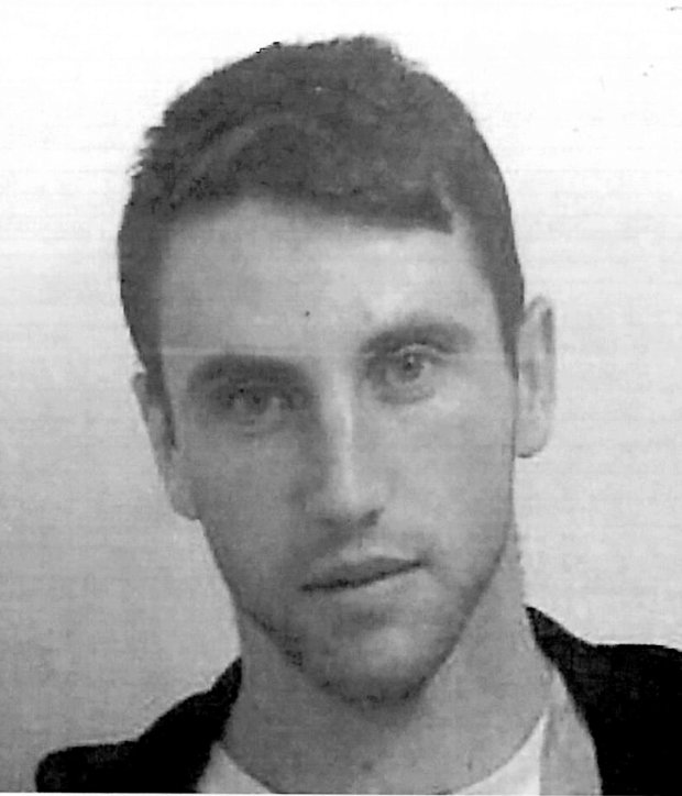 Shqiptari i arratisur “i heq trurin” femrave britanike (FOTO)