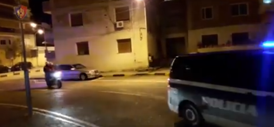 2 mijë euro për t’u punësuar në FA, pranga policit ushtarak dhe shokut (VIDEO)