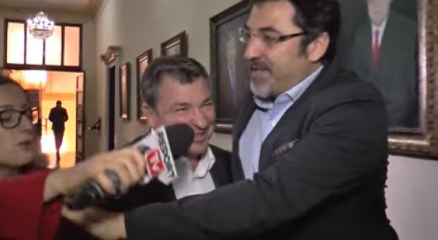 A iu refuzua viza amerikane? Vangjush Dako reagon duke… (VIDEO)