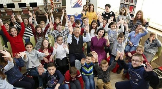 Ambasadori Lu zgjedh ta kalojë fundjavën mes fëmijëve