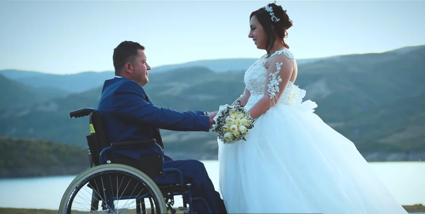 Historia prekëse e Suelës dhe Florencit, një muaj para dasmës jeta e tyre ndryshon përgjithmonë