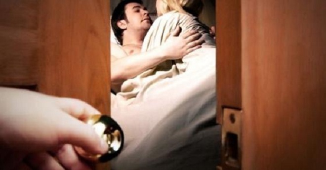 Ka zbuluar dhjetëra burra që tradhtonin gratë, detektivi privat tregon shenjat alarmante