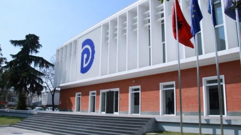 “Ti do rrahur”, Partia Demokratike kërkon përjashtimin e deputetit Pjerin Ndreu