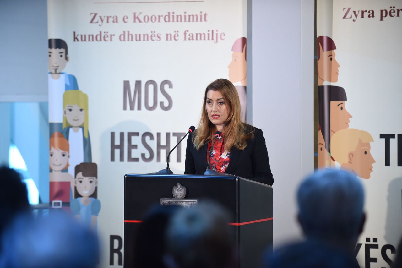 Nis nga Durrësi fushata “Fund dhunës ndaj grave dhe vajzave”