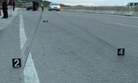 E përplas makina, mbetet i plagosur