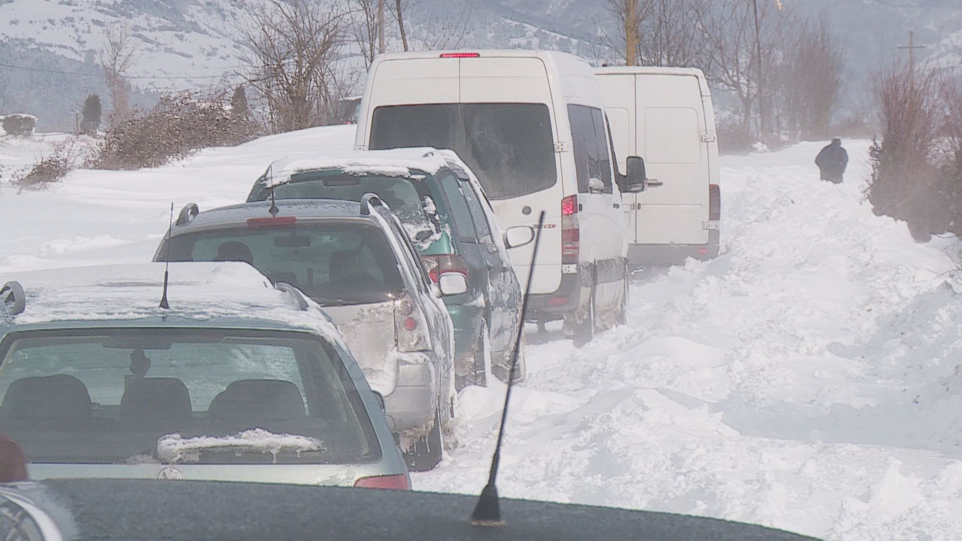 Moti i keq në vend, policia jep udhëzime për drejtuesit: Kujdes të veçantë në…