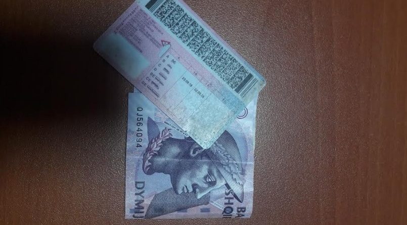 20 mijë lekëshi ryshfet i kushton prangat