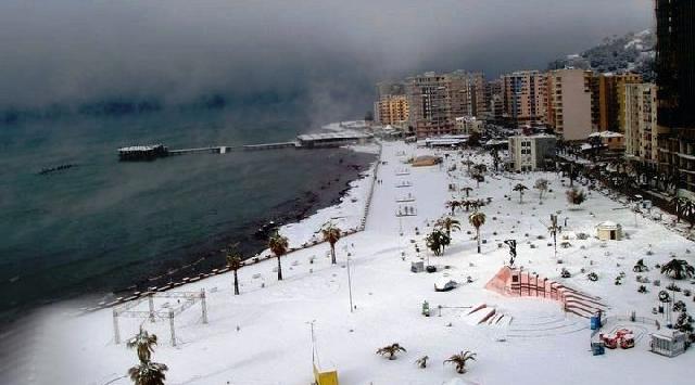 “MeteoAlb”: Sot dhe në vijim dimër shumë i ftohtë! Rrezik edhe për dëborë