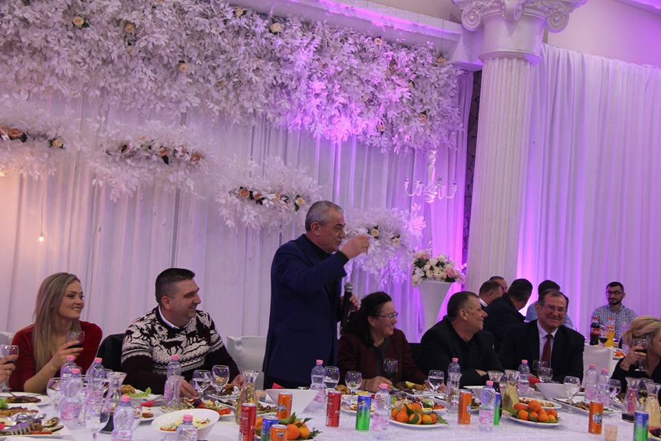 Kryebashkiaku socialist ‘kopjon’ Veliajn (FOTO)