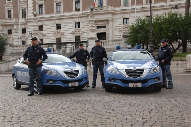 Dyshime për terrorizëm, dëbohen drejt Durrësit dy shqiptarët