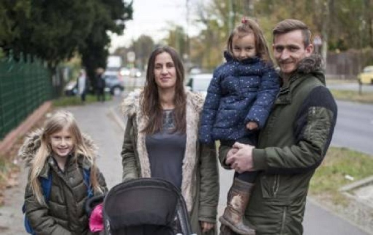 E trishtë,familja shqiptare dëbohet në 3 të natës nga Gjermania