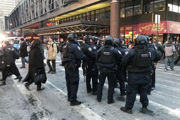 New York, shpërthim me bombë në një stacion autobusi