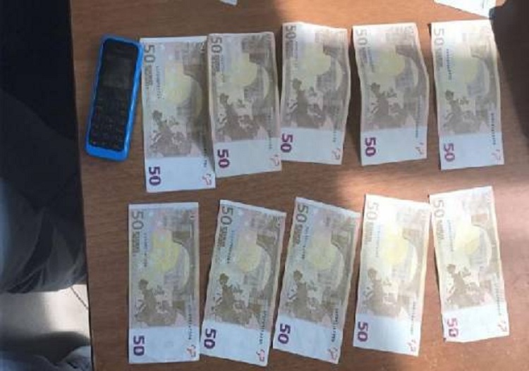 Blinin karburant me euro false, dy në pranga