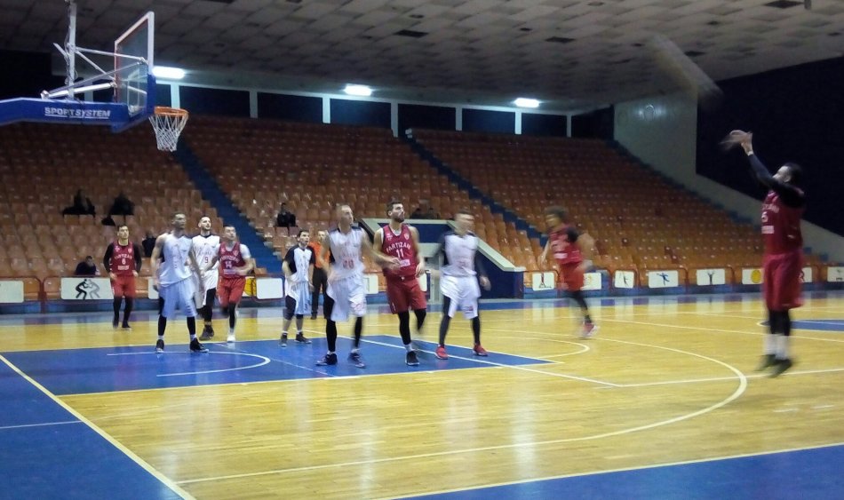 Basketboll Meshkuj/ Tirana mposht sërish Teutën