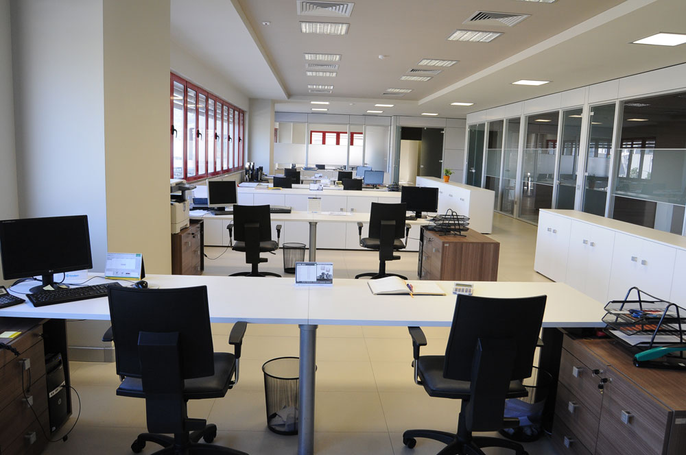 Vendimi i Qeverisë/ Administrata në punë të shtunën