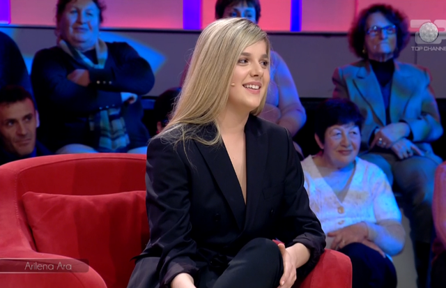 Në lidhje me Flori Mumajesin?! Këngëtarja flet për herë të parë