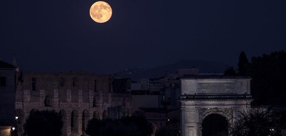 Mos e humbni superhënën