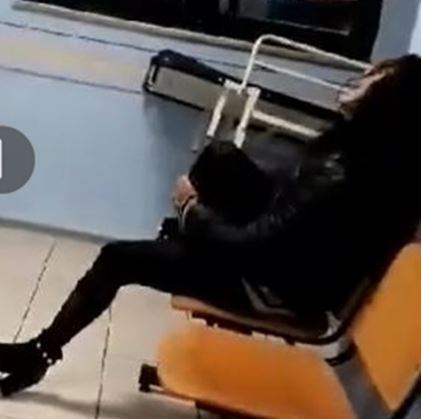 Ulërima e të qara në spitalin e Durrësit, vajzën e re nuk e ndihmon askush