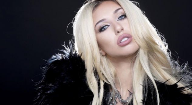 Adelina Tahiri martohet me biznesmenin maqedonas