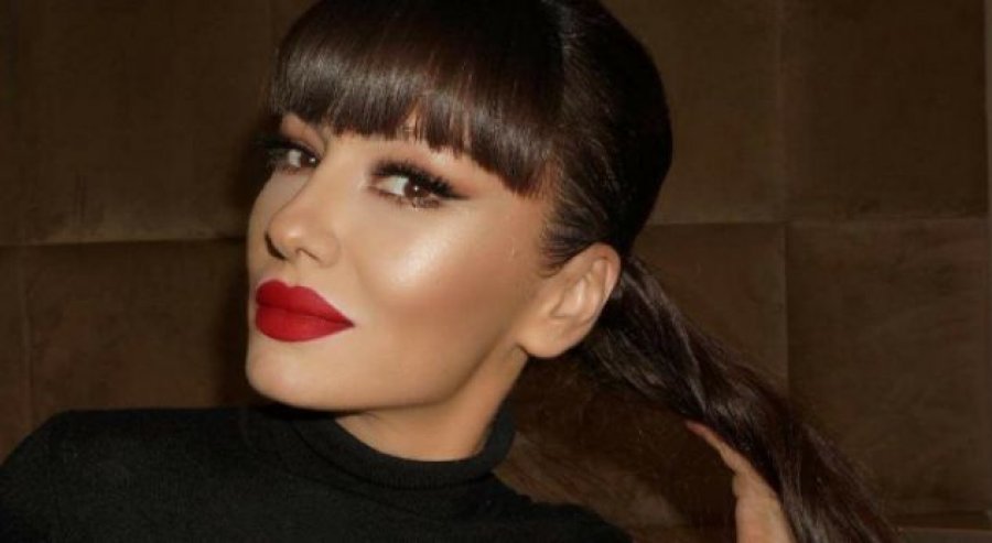 Adelina Ismaili feston ditëlindjen, urimi special i fansave