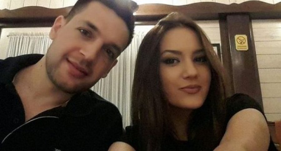 Janë përfolur për ndarje, por sot çiftin e njohur e bashkoi… (FOTO)