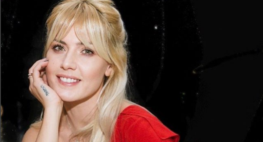 Olta Gixhari shfaqet mjaft sensuale në krah të… (FOTO)