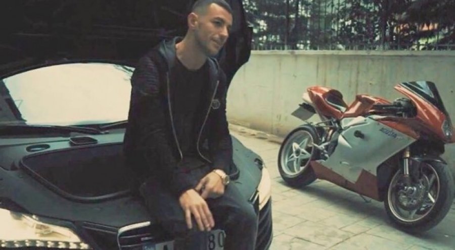 Policia ndalon sërish Stresin? (FOTO)