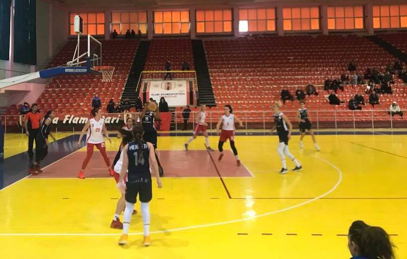 Basketboll Femra/Flamurtari mposht Goga Basket në Vlorë, skuadrat ndajnë kreun mes tyre