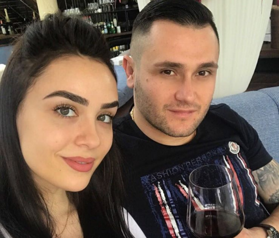 Dekorimi festiv në shtëpinë luksoze të Besit dhe Xhensilës (FOTO)