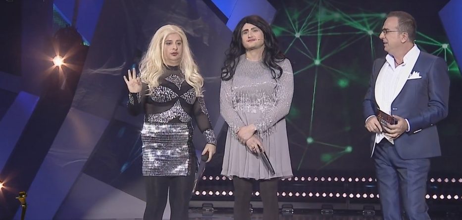 VIDEO/ Performanca e “Insta girls”, ndez skenën e ‘Këngës Magjike’
