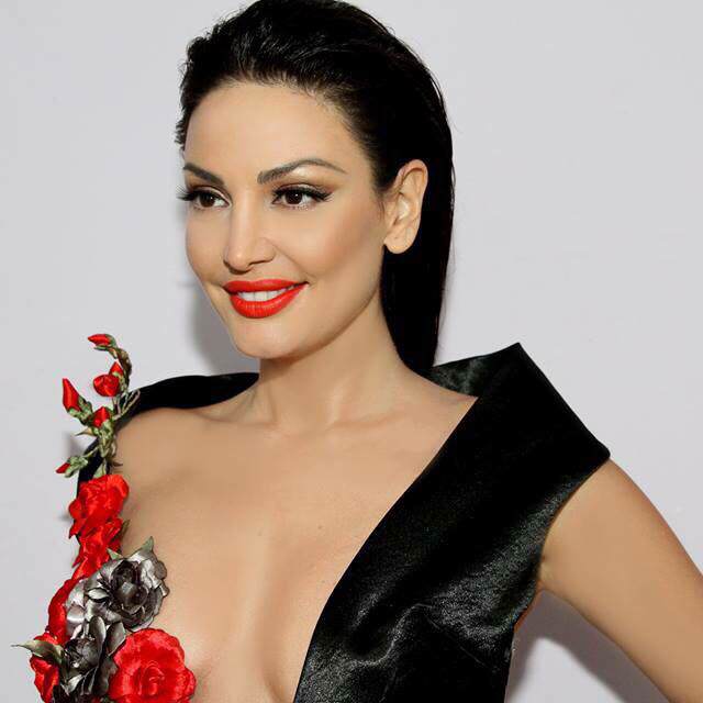 Dhurata e veçantë nga Fevziu që Bleona e ruan prej 9 vitesh (FOTO)