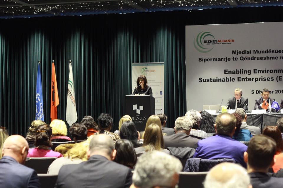 Ministrja Qato apel sipërmarrësve: Ndihmoni të përmbyturit