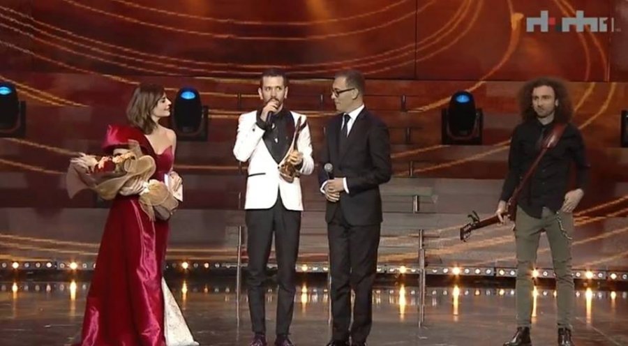 Eugent Bushpepa do të na përfaqësojë në Eurovizion, fiton Festivalin e RTSH-së