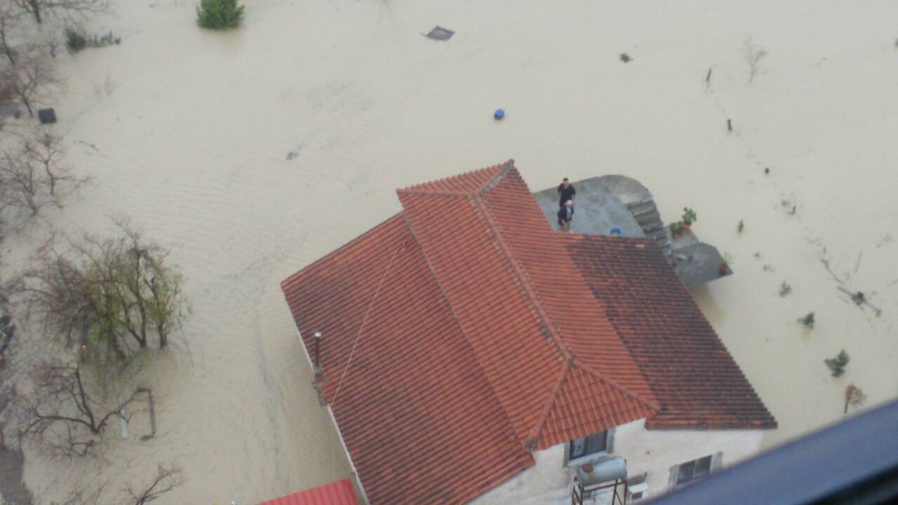 E vërteta e hidhur e përmbytjeve në Shqipëri, nuk ka lidhje moti i keq