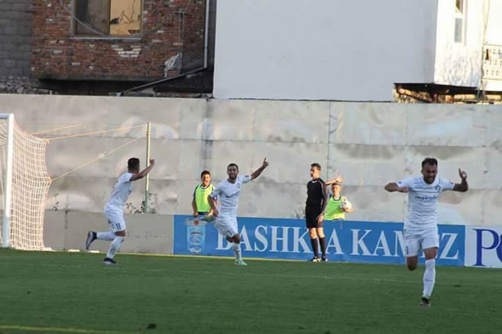 Kamza surprizon Teutën, e mund në Niko Dovana